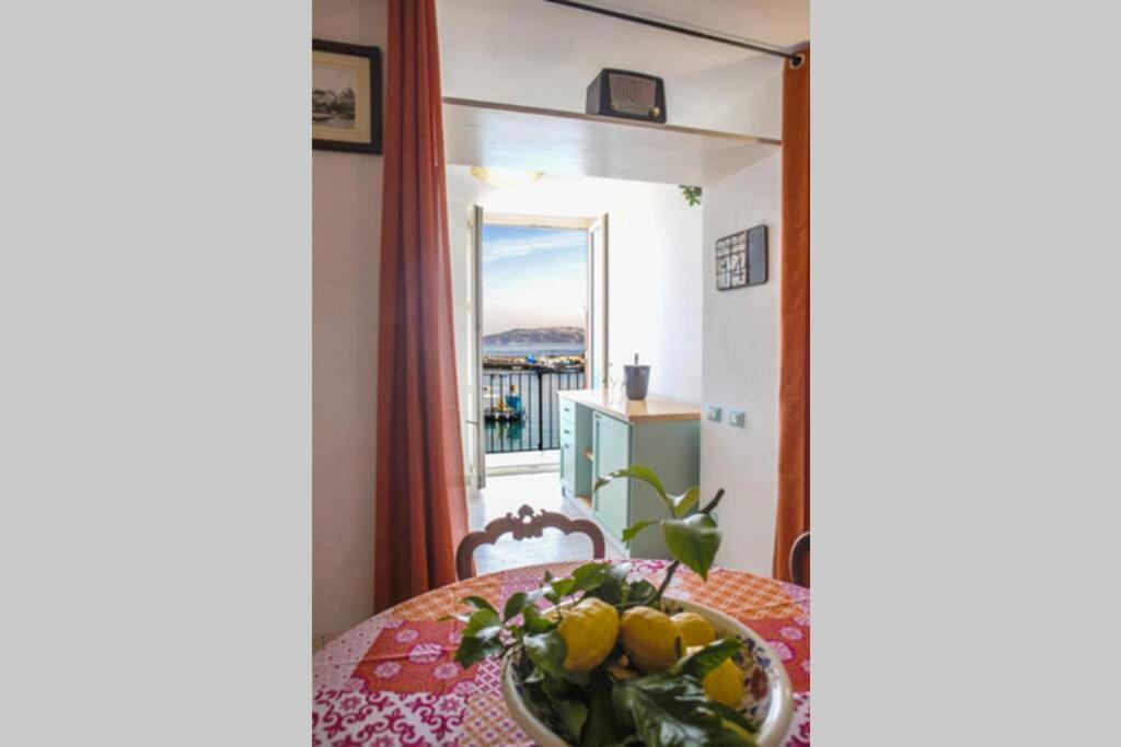 L Angolo Segreto Di Giovanni Il Pescatore Procida Exterior photo