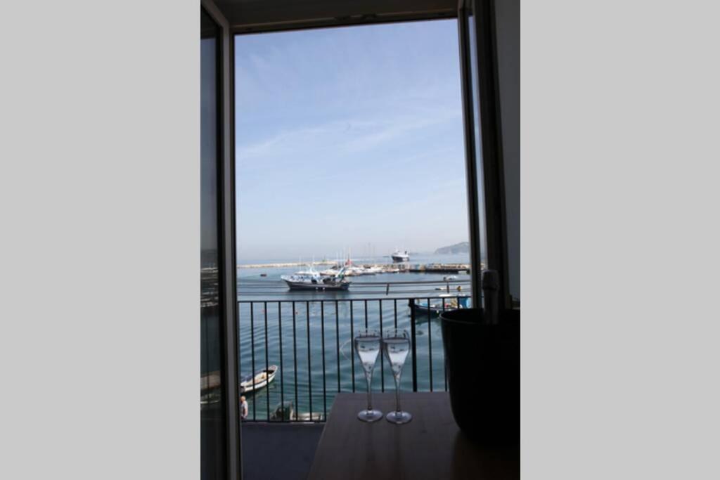 L Angolo Segreto Di Giovanni Il Pescatore Procida Exterior photo